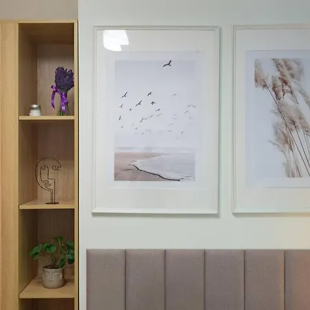 June C W/small Balcony *