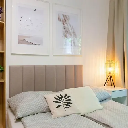 Apartamento June C W/small Balcony *