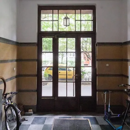 June C W/small Balcony