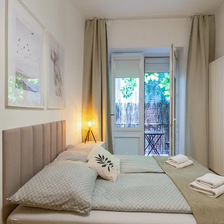 June C W/small Balcony *