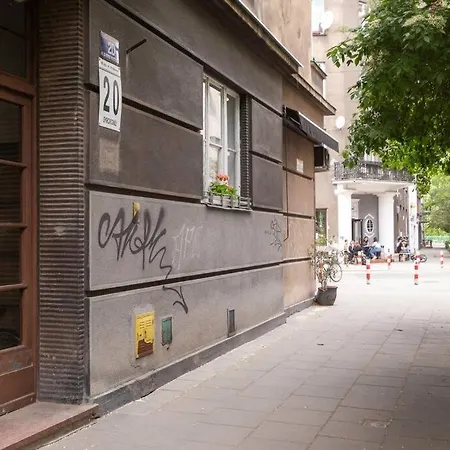 Apartment June C W/small Balcony Krakau