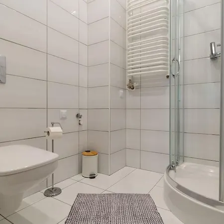 June C W/small Balcony * Krakau