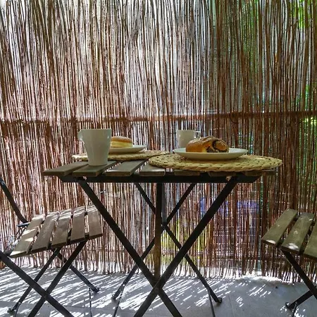 Apartment June C W/small Balcony *