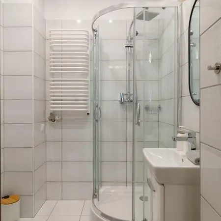 June C W/small Balcony